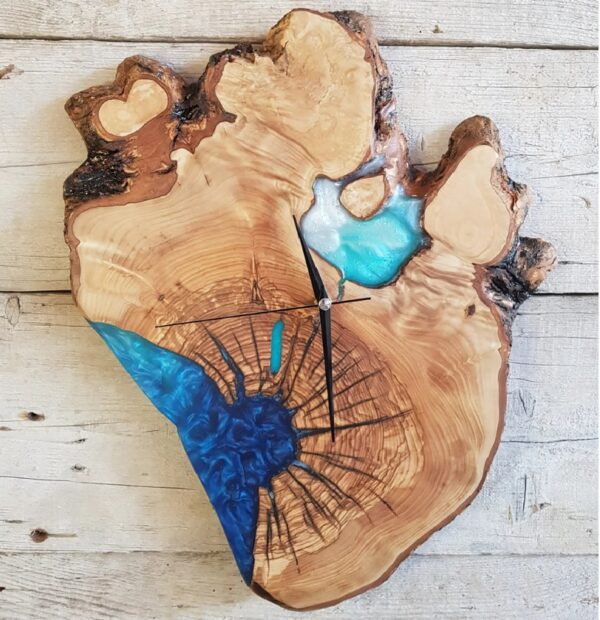 resin wall clock
